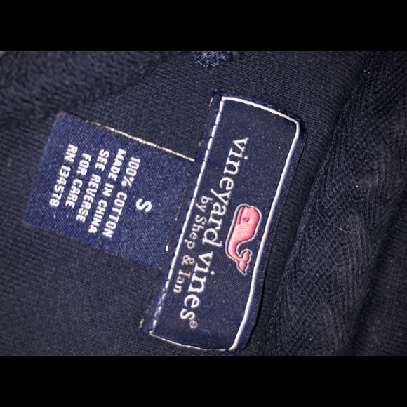 Vineyard Vines Sweater - Picture 3 of 4